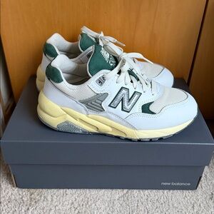 New Balance- 580 White Nightwatch Green